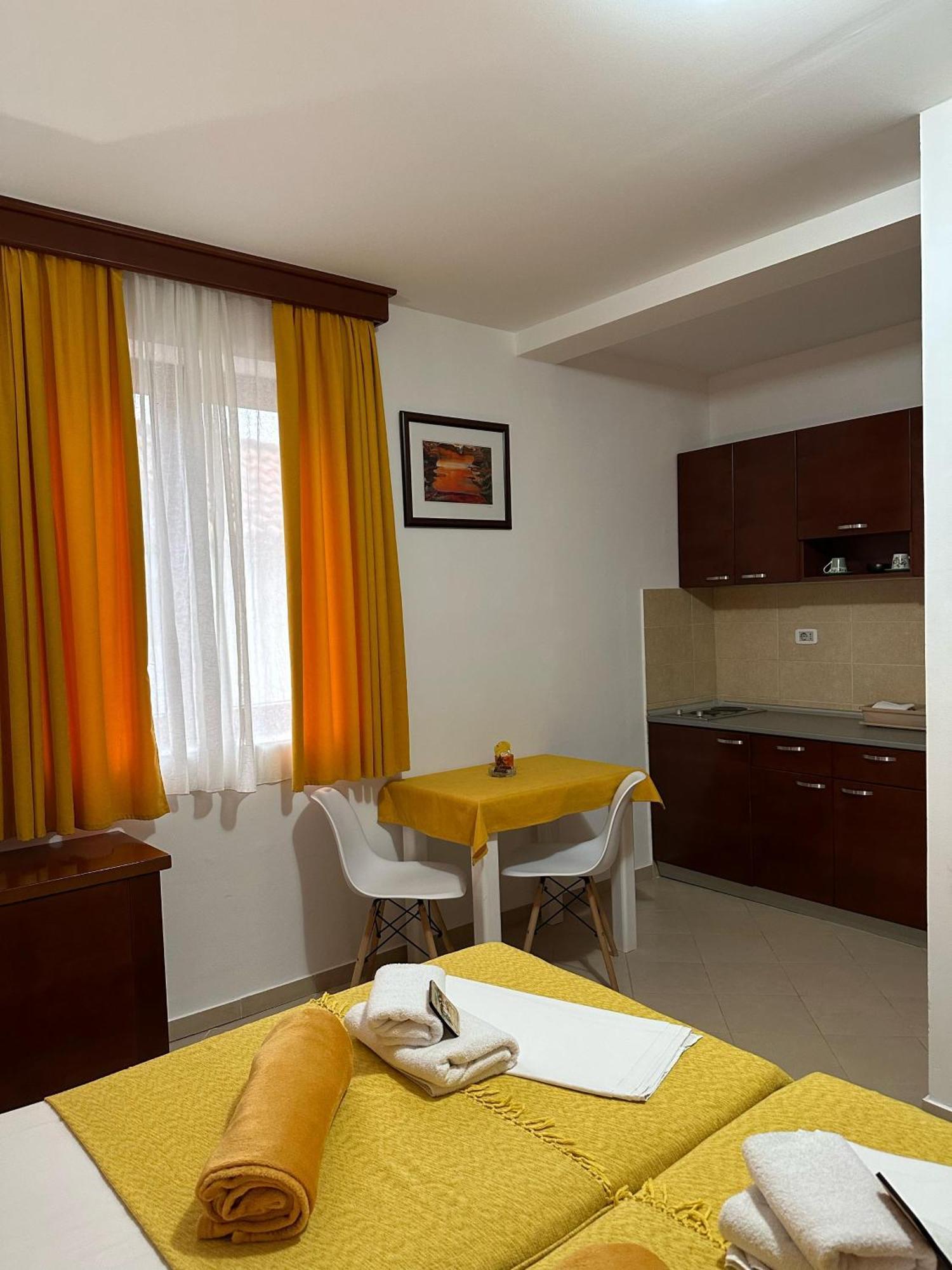 Apartments Krapina Lux Budva Ngoại thất bức ảnh